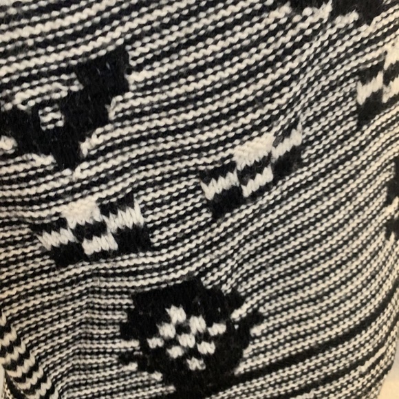 Gap Fashions Black & White Geometric Knit Open Collar Cardigan Woman's Size XS - Picture 3 of 12